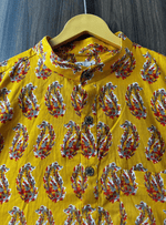 Load image into Gallery viewer, Rangrez Yellow Short Kurta - Sanganeri Print