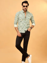 Load image into Gallery viewer, Vintage Paisley Design Shirt in Green
