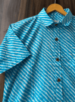 Load image into Gallery viewer, Blue Lahriya Print Cotton Shirt – Traditional Rajasthani Pattern
