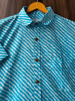 Load image into Gallery viewer, Blue Lahriya Print Cotton Shirt – Traditional Rajasthani Pattern
