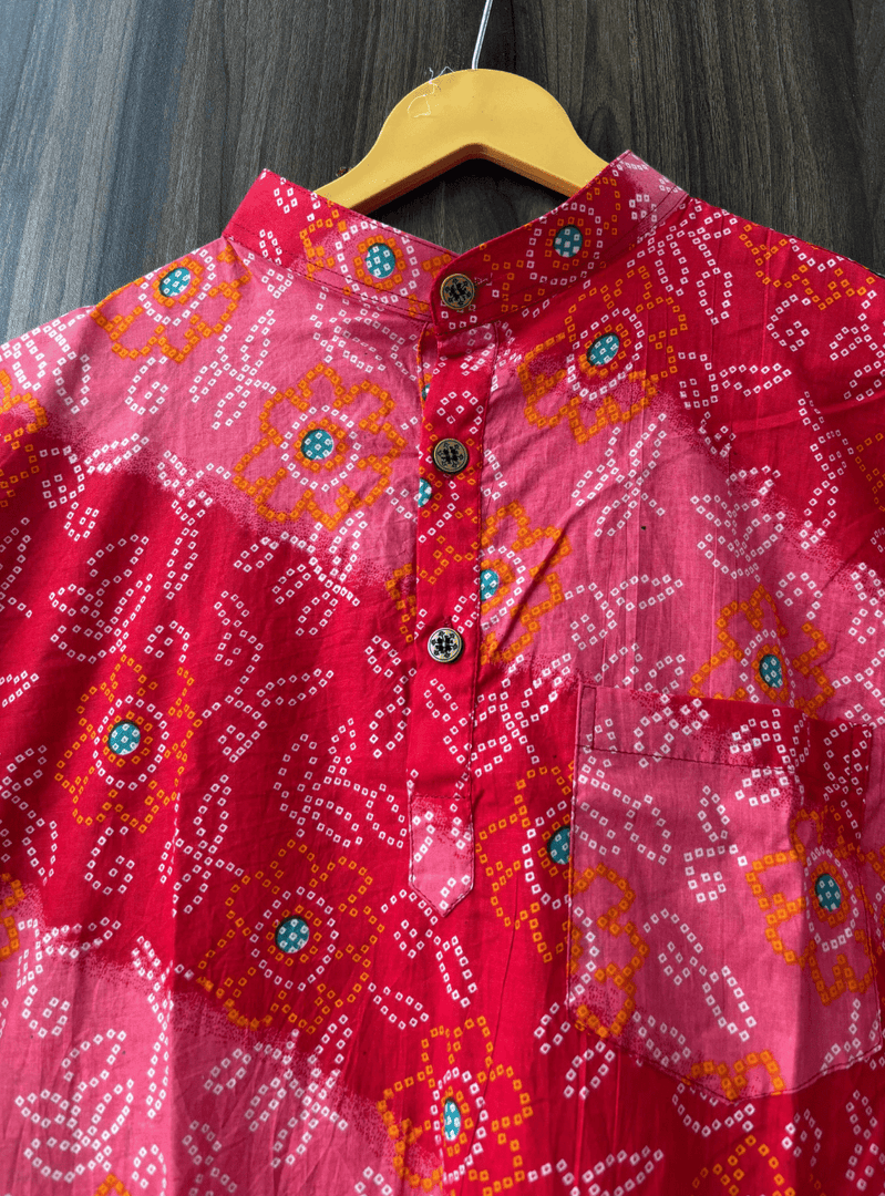 Men’s Handcrafted Bandhani Short Kurta – Pink and Red Tie-Dye Print