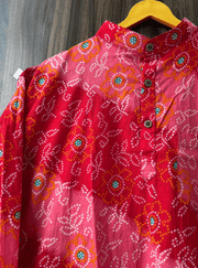Men’s Handcrafted Bandhani Short Kurta – Pink and Red Tie-Dye Print