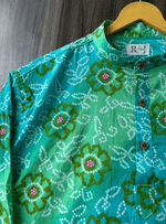Load image into Gallery viewer, Rajasthani Resham Flower - Sanganeri Print Short Kurta

