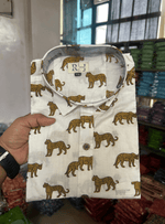 Load image into Gallery viewer, Cheetah Walk Shirt – White Handblock Jungle Print

