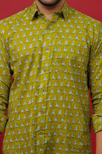 Load image into Gallery viewer, Green Bird Motif Sanganeri Print Cotton Shirt